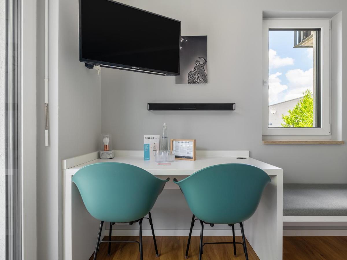 Large Studio with Kitchenette and Balcony